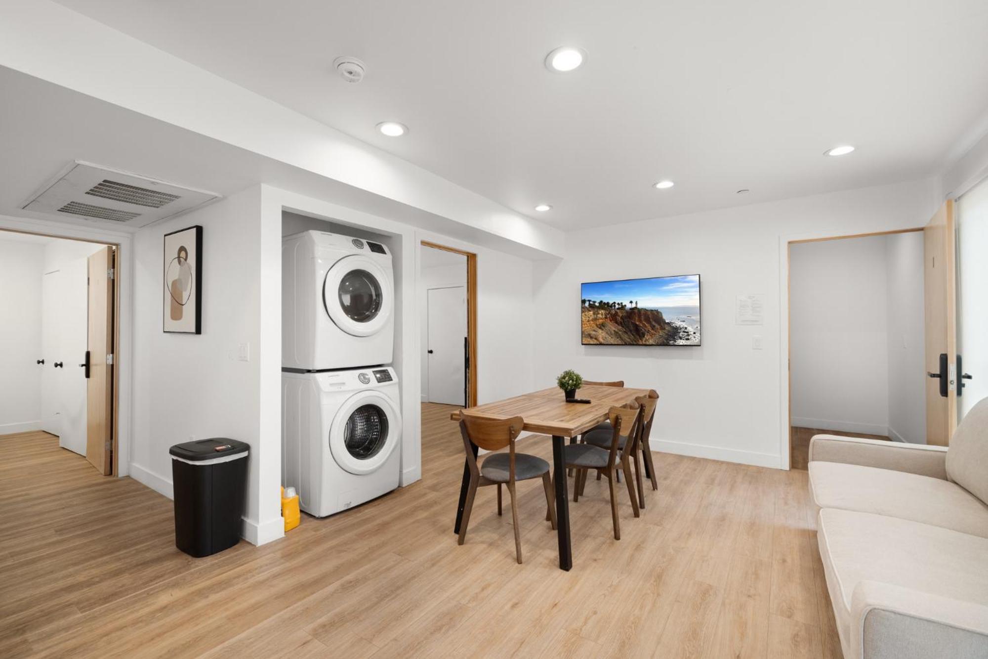 Modern Getaway In The Heart Of La Near Usc, Private Room With Share Living Room And Kitchen Los Angeles Esterno foto