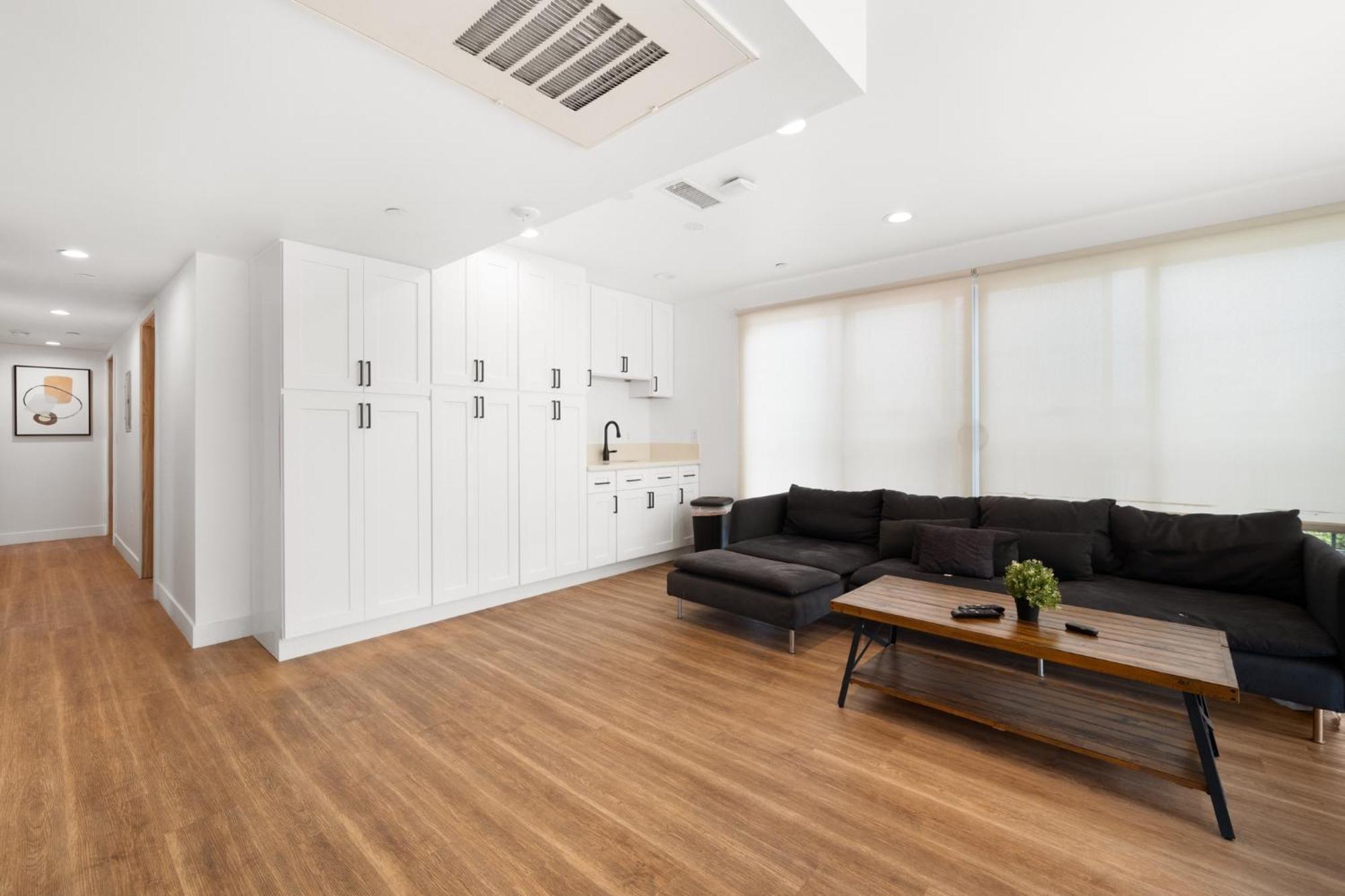Modern Getaway In The Heart Of La Near Usc, Private Room With Share Living Room And Kitchen Los Angeles Esterno foto