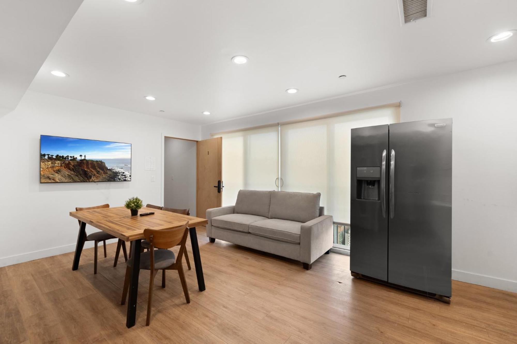 Modern Getaway In The Heart Of La Near Usc, Private Room With Share Living Room And Kitchen Los Angeles Esterno foto