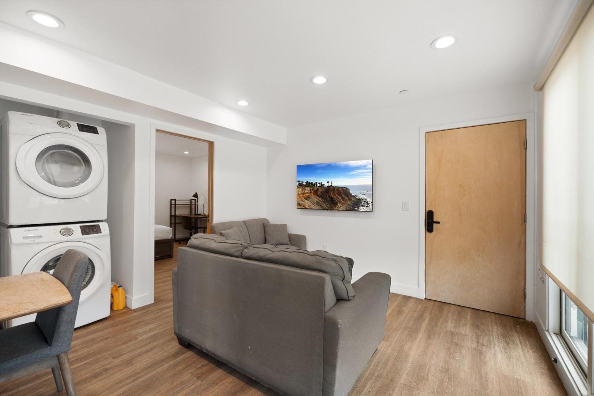 Modern Getaway In The Heart Of La Near Usc, Private Room With Share Living Room And Kitchen Los Angeles Esterno foto